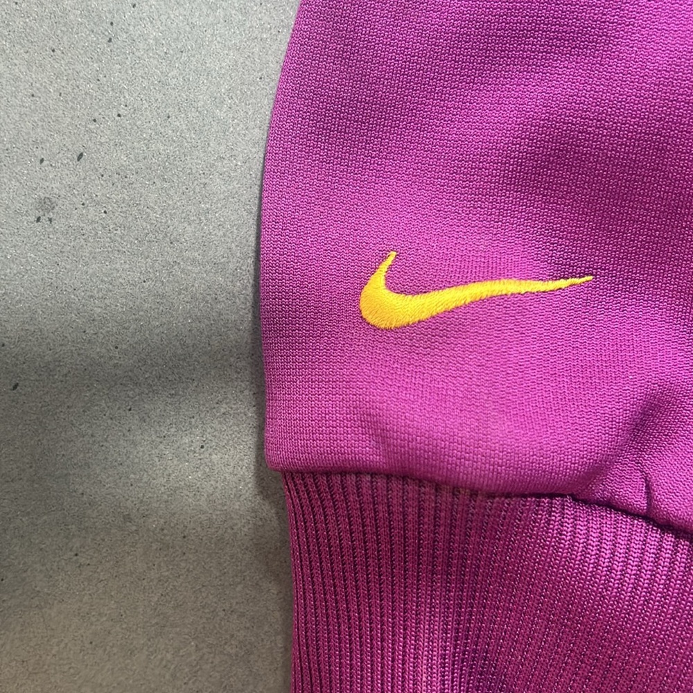 Retro Nike sweater